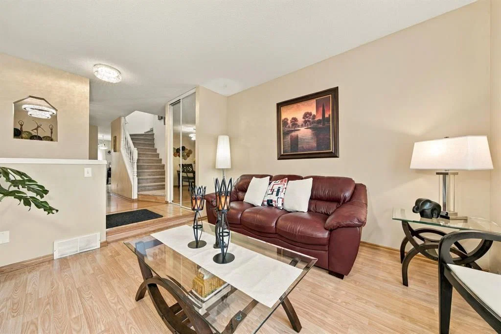 120 Millrise Close SW, Calgary — photo 4 of 50