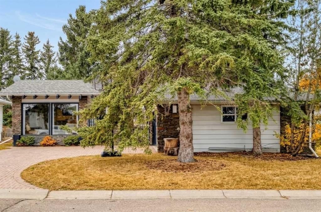 127 Dalcastle Close NW, Calgary — photo 2 of 50