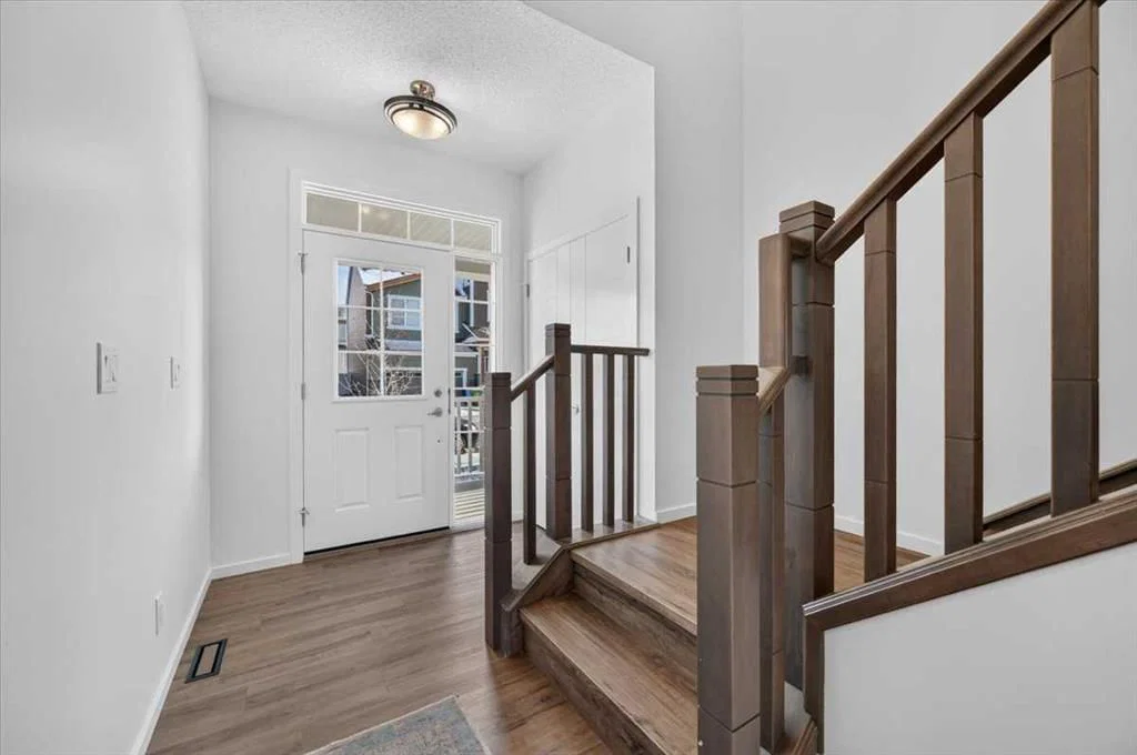 144 Carringham Way NW, Calgary — photo 3 of 50