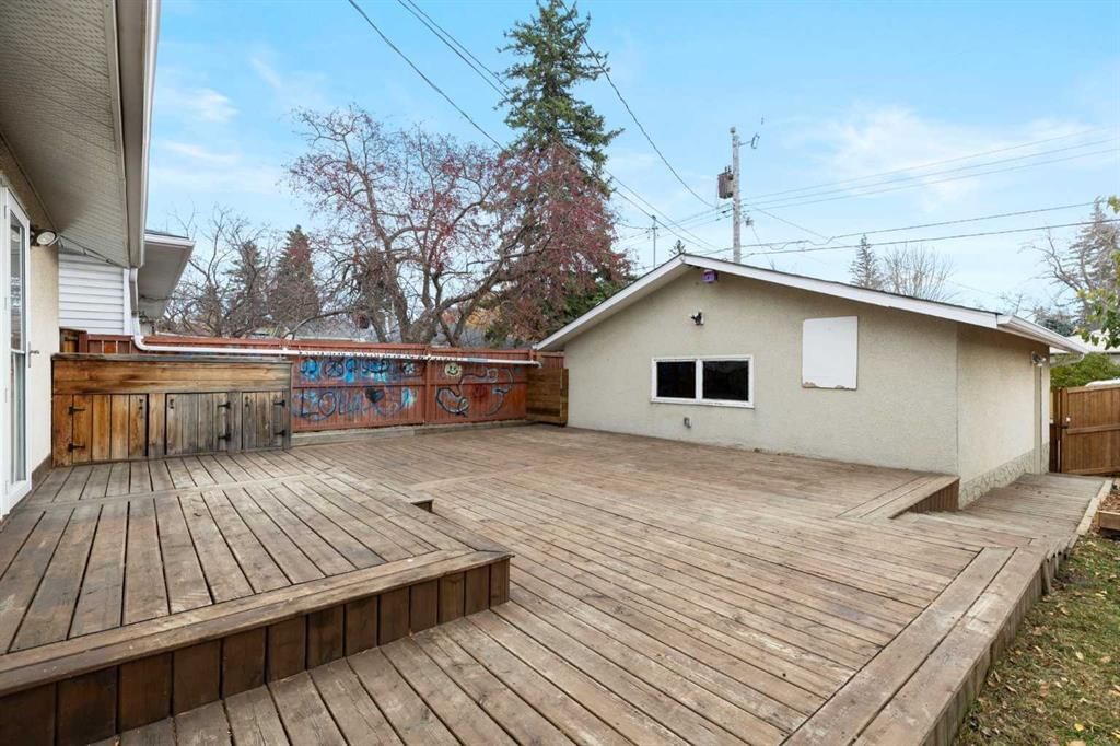 103 Franklin Drive SE, Calgary — photo 2 of 44