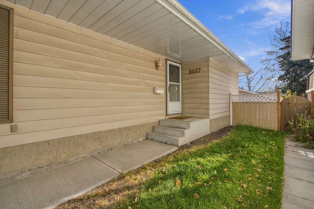 3037 Doverbrook Road SE, Calgary — photo 4 of 40