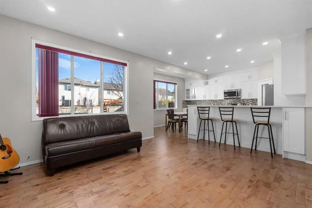 21 Citadel Meadow Close NW, Calgary — photo 4 of 43
