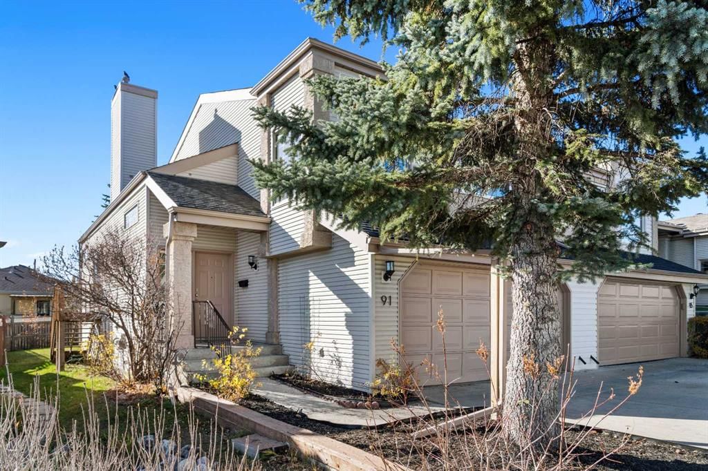 91 Millbank Hill SW, Calgary — photo 3 of 44