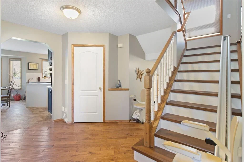 21 Arbour Ridge Park NW, Calgary — photo 4 of 38