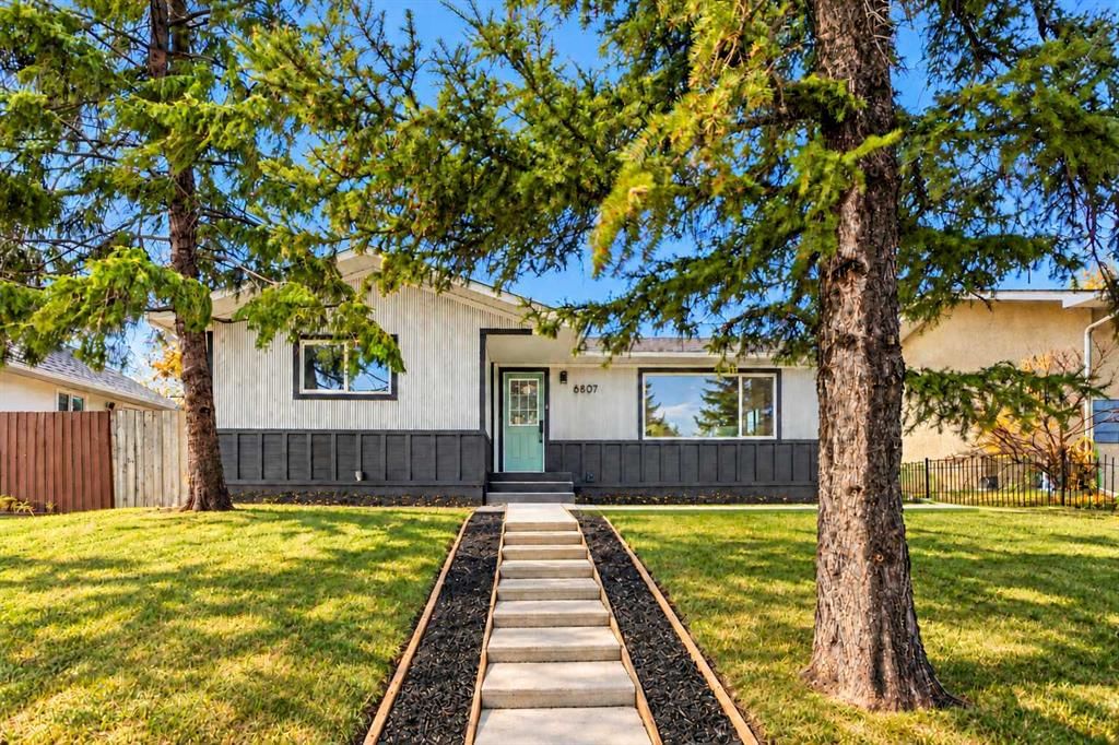 6807 Huntchester Road NE, Calgary — photo 2 of 42