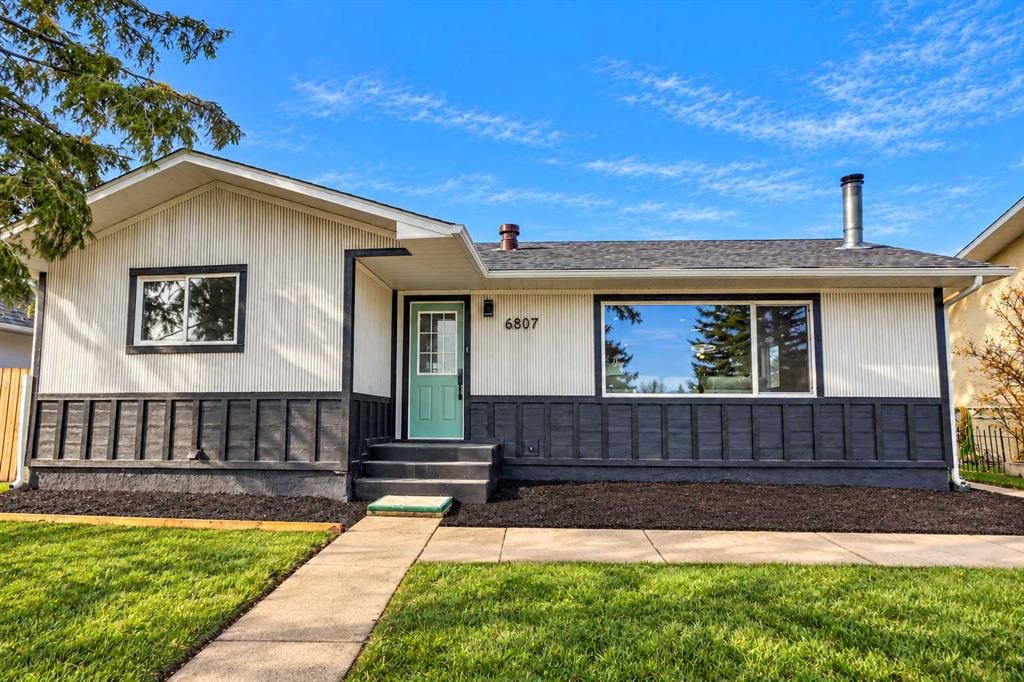 6807 Huntchester Road NE, Calgary — photo 3 of 42