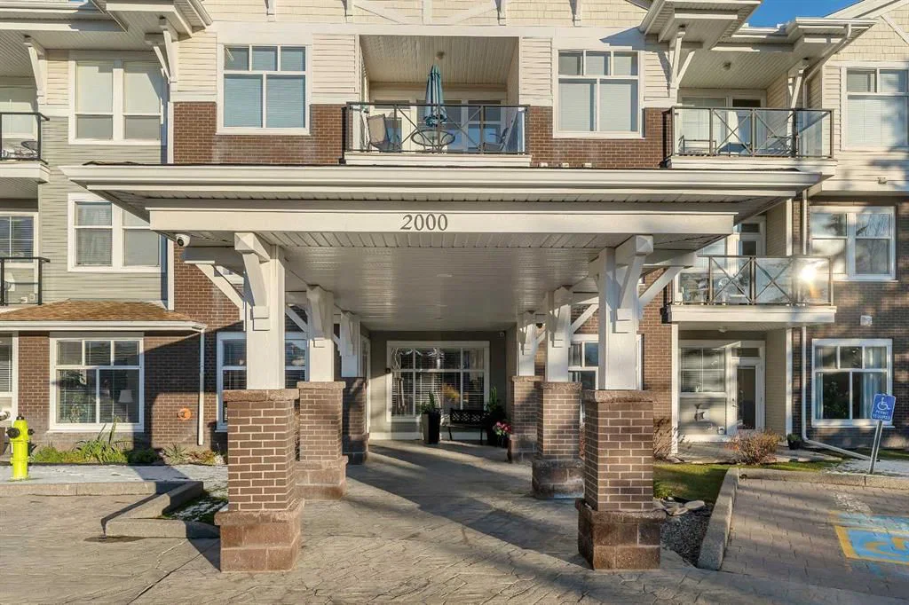 2222, 1010 Arbour Lake Road NW, Calgary — photo 2 of 41