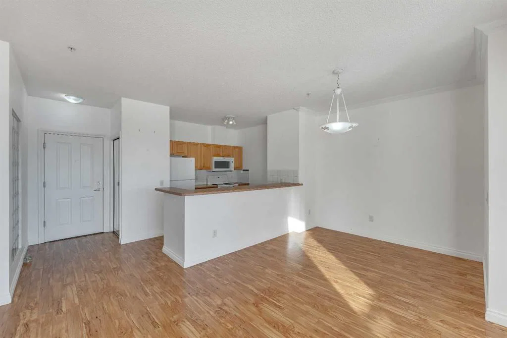2222, 1010 Arbour Lake Road NW, Calgary — photo 3 of 41