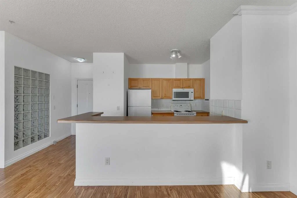 2222, 1010 Arbour Lake Road NW, Calgary — photo 4 of 41