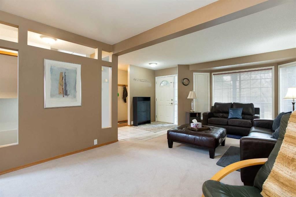 124 Del Ray Close NE, Calgary — photo 5 of 41
