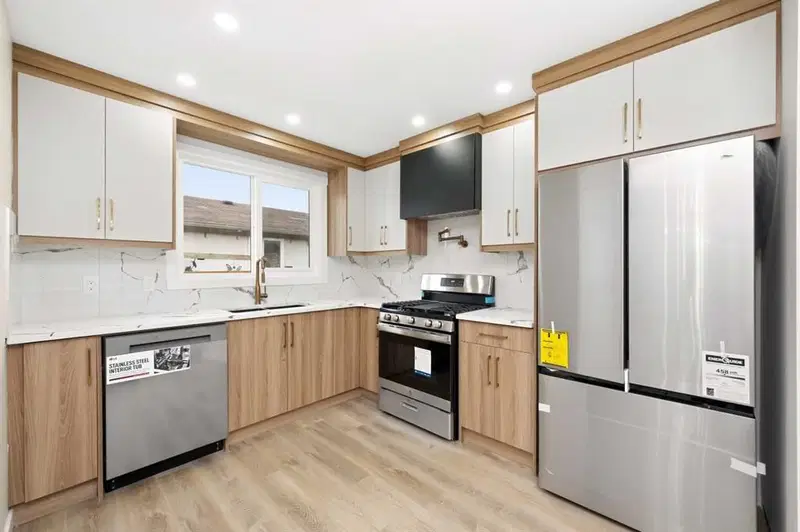 940 38 Street NE, Calgary — photo 5 of 44