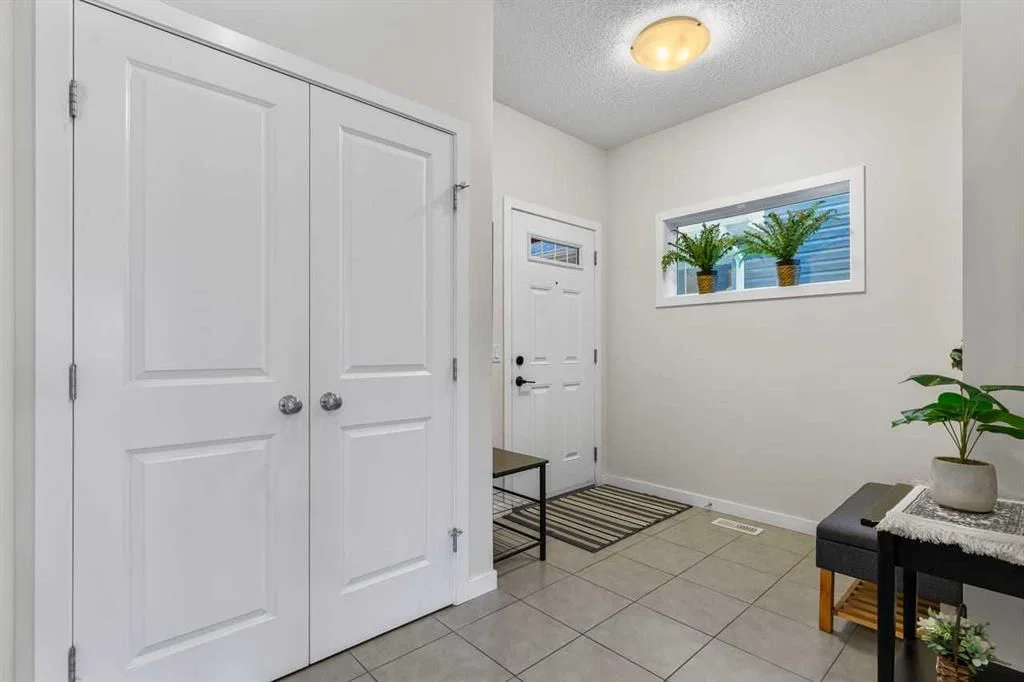 36 Cougar Ridge Manor SW, Calgary — photo 2 of 50