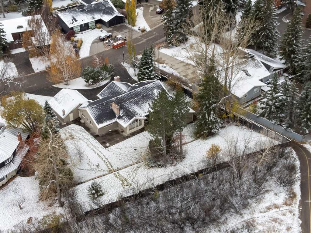 240 Eagle Ridge Drive SW, Calgary — photo 4 of 41