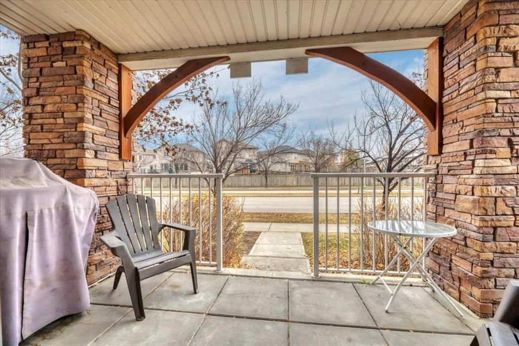 112, 406 Cranberry Park SE, Calgary — photo 5 of 38