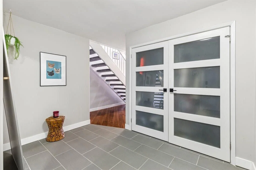 419, 1505 8 Avenue NW, Calgary — photo 2 of 50