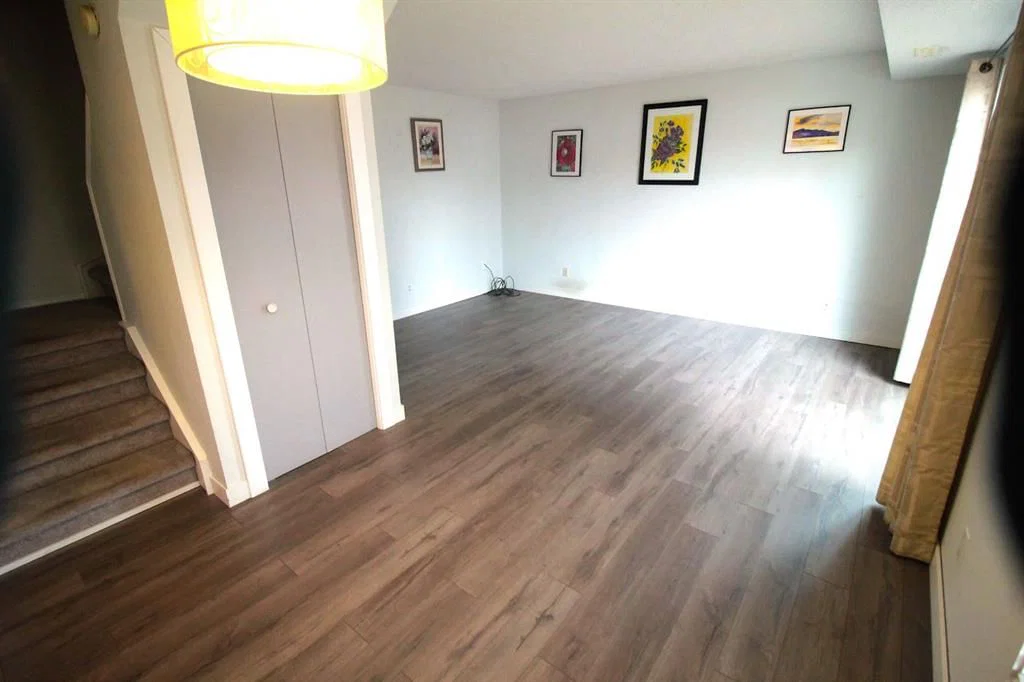 68, 4740 Dalton Drive NW, Calgary — photo 5 of 18