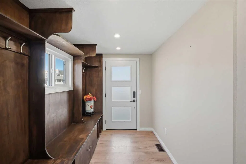 5 Taralake View NE, Calgary — photo 4 of 50