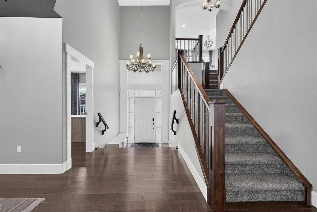 36 Rockyvale Green NW, Calgary — photo 2 of 47