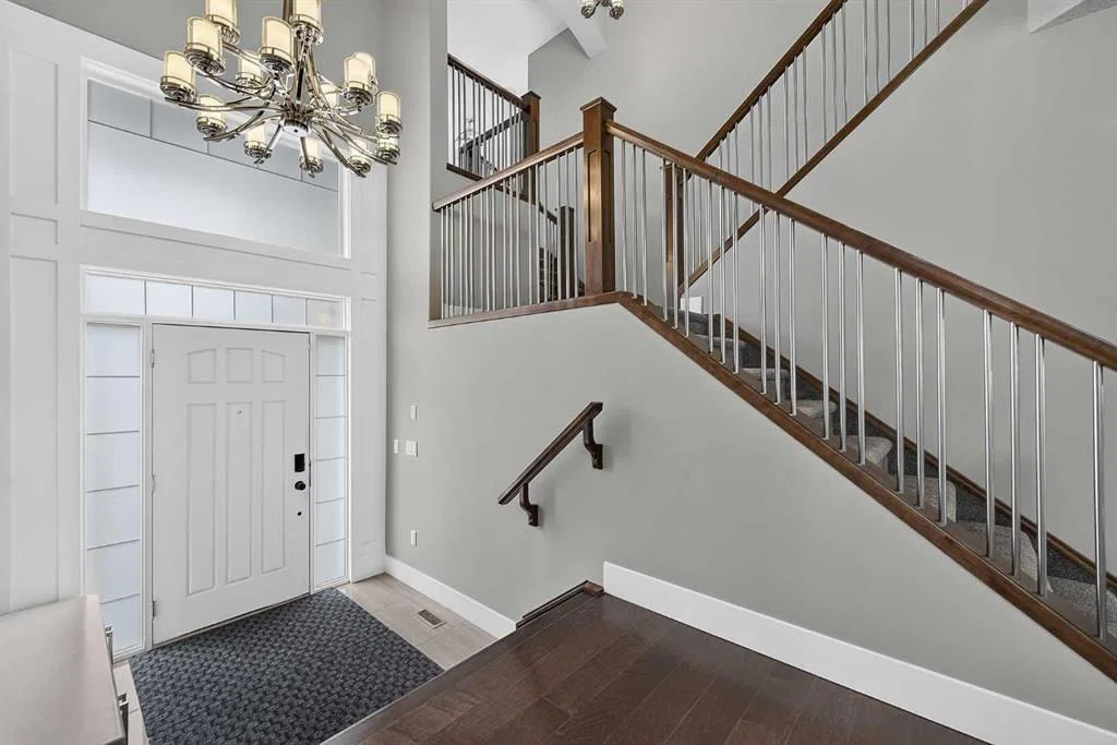 36 Rockyvale Green NW, Calgary — photo 4 of 47