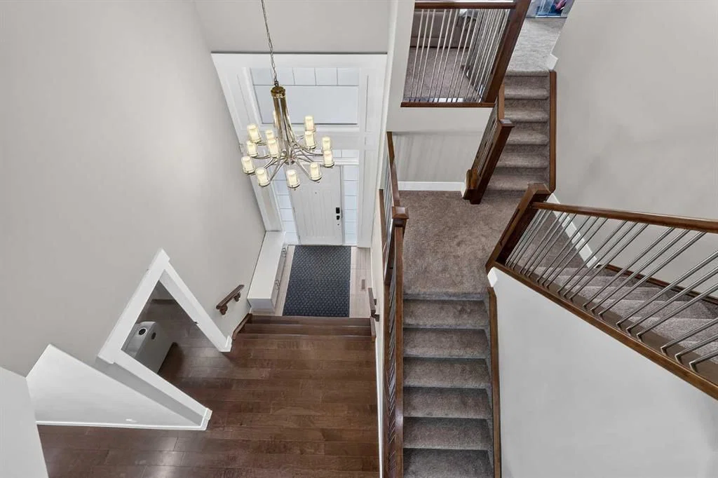 36 Rockyvale Green NW, Calgary — photo 5 of 47