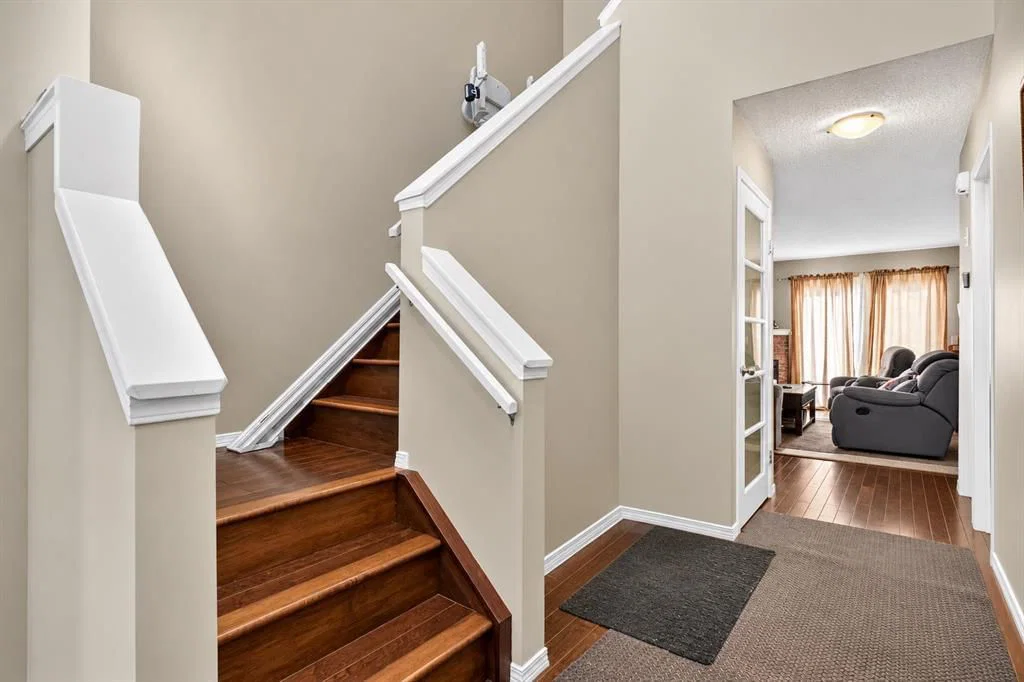 16 Citadel Meadow Gardens NW, Calgary — photo 2 of 26