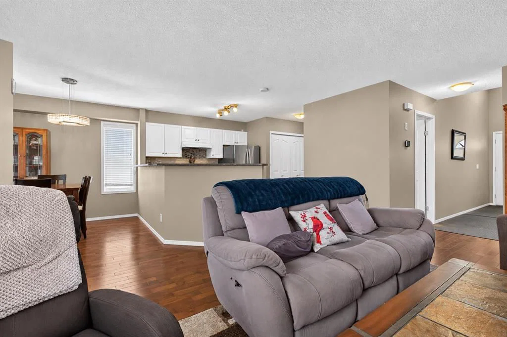 16 Citadel Meadow Gardens NW, Calgary — photo 3 of 26