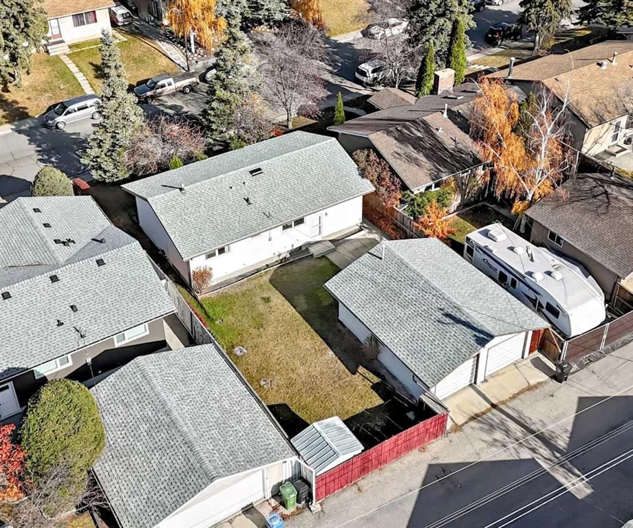 127 Marwood Circle NE, Calgary — photo 4 of 49
