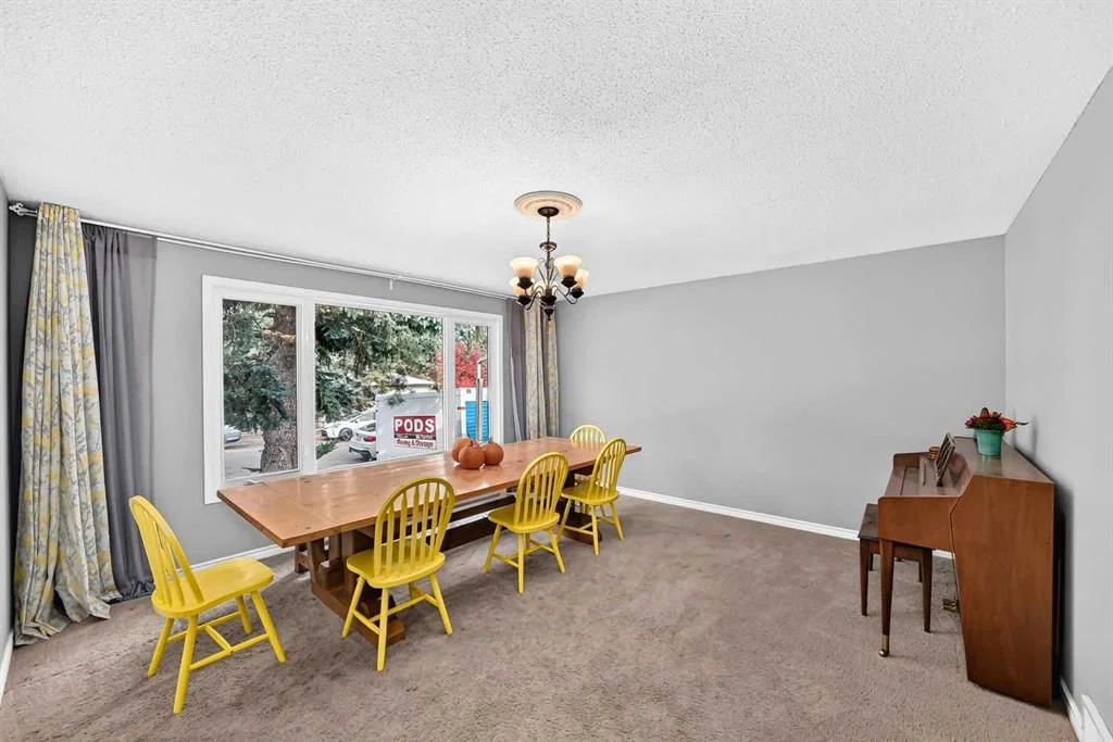 331 Brookmere Road SW, Calgary — photo 2 of 23