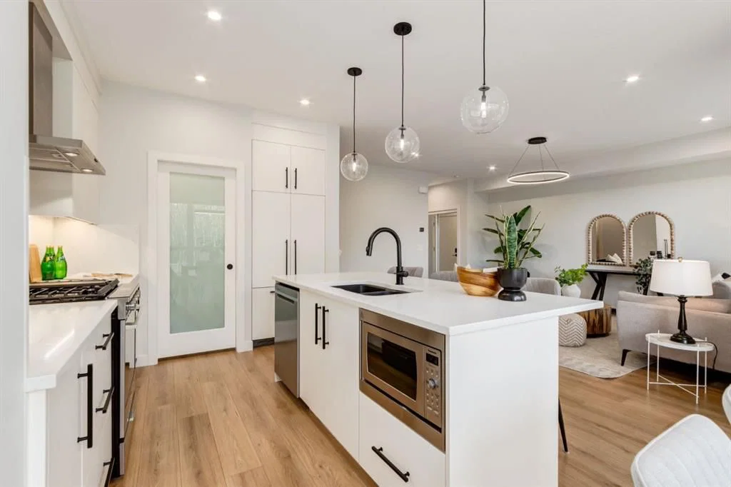 35, 7825 Spring Willow Drive SW, Calgary — photo 5 of 44