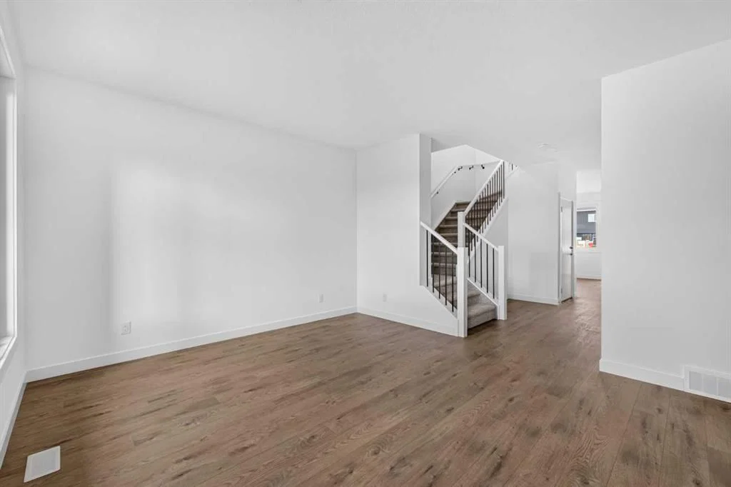 170 Starling Boulevard NW, Calgary — photo 3 of 47