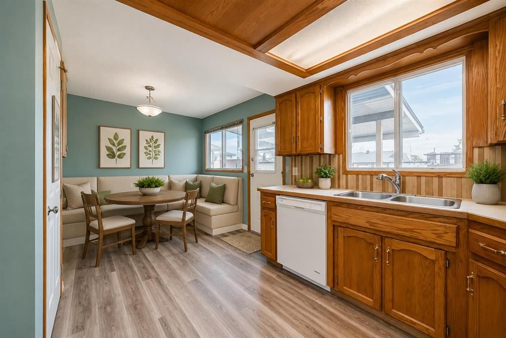 4308 55 Street NE, Calgary — photo 4 of 35