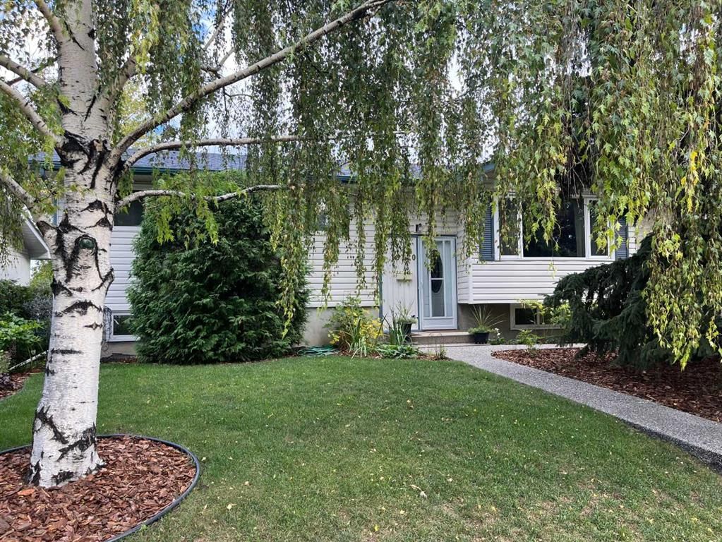 10820 Brae Road SW, Calgary — main listing photo