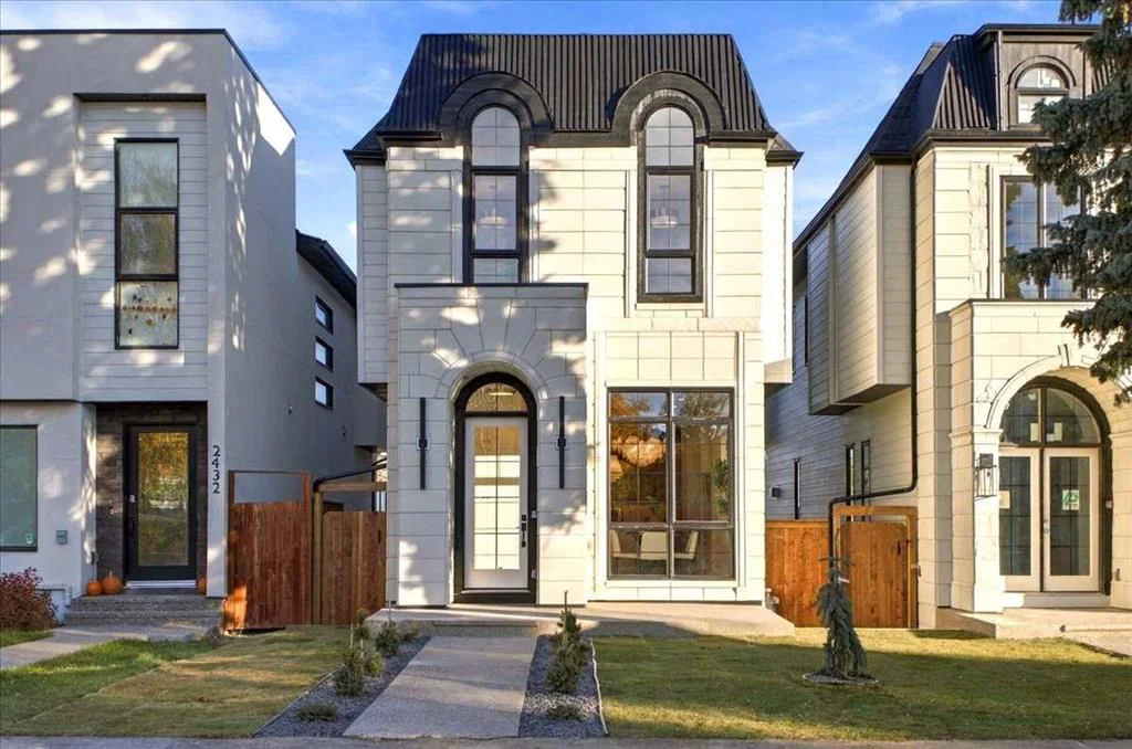 2430 30 Avenue SW, Calgary — photo 2 of 50