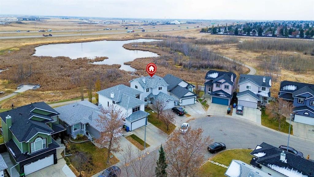55 Anaheim Crescent NE, Calgary — photo 4 of 50