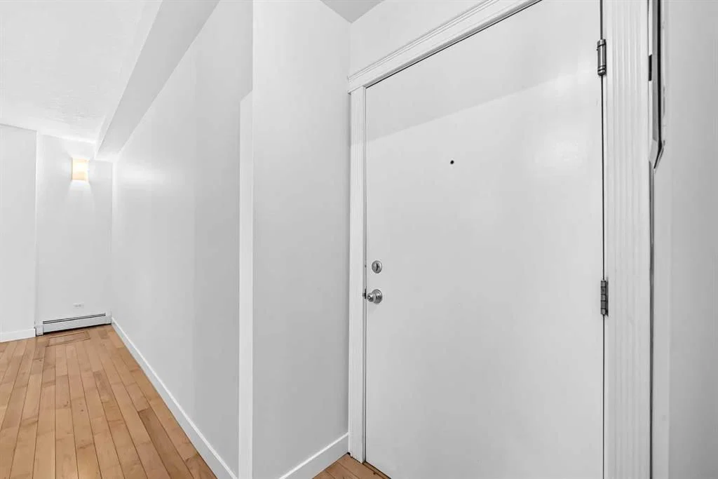 1, 1715 13 Street SW, Calgary — photo 3 of 30