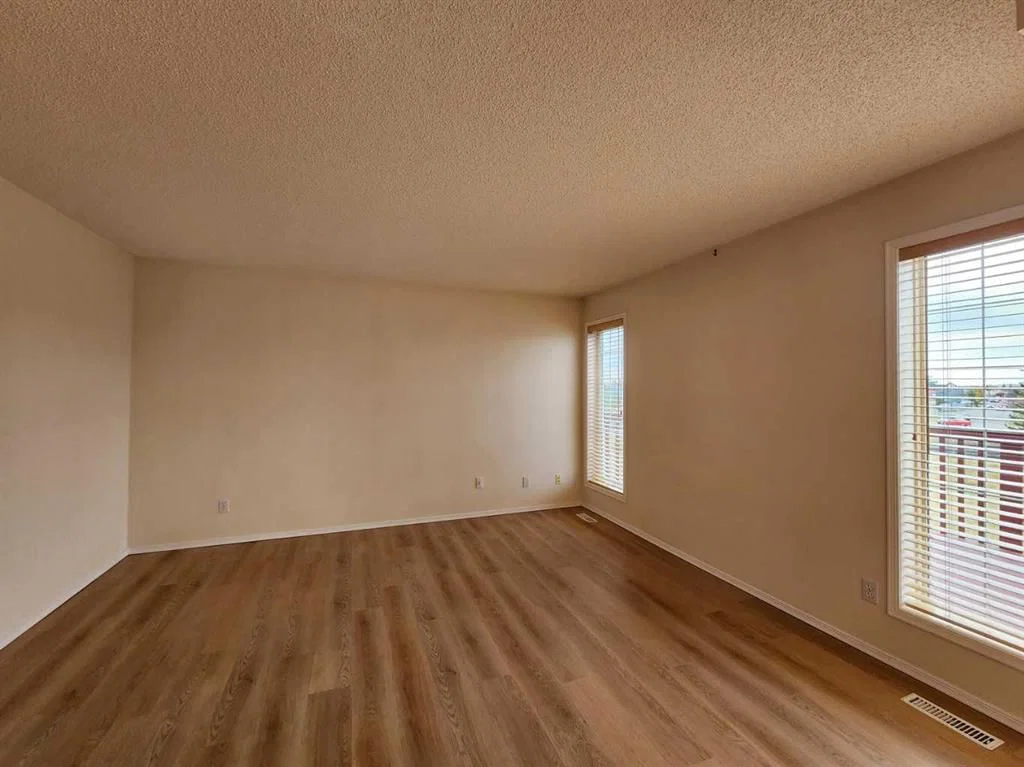 102 Somervale Green SW, Calgary — photo 3 of 30