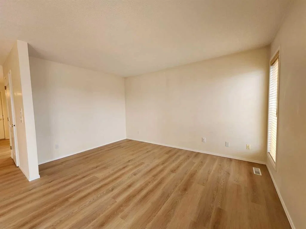 102 Somervale Green SW, Calgary — photo 4 of 30