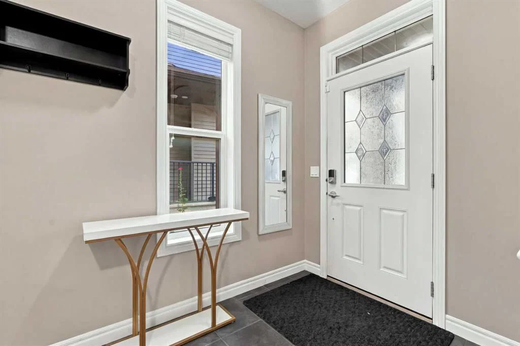 65 Sage Bank Crescent NW, Calgary — photo 3 of 46