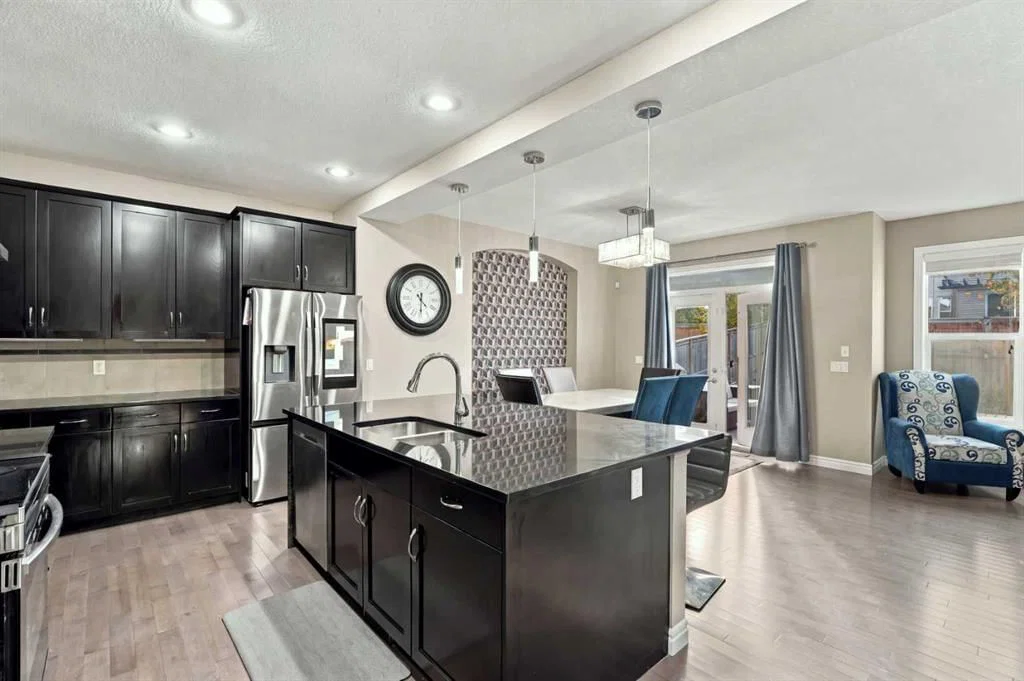 65 Sage Bank Crescent NW, Calgary — photo 5 of 46