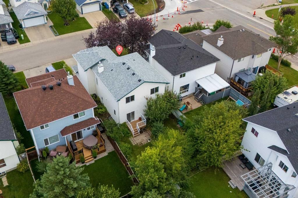 15 Hidden Ranch Crescent NW, Calgary — photo 2 of 48