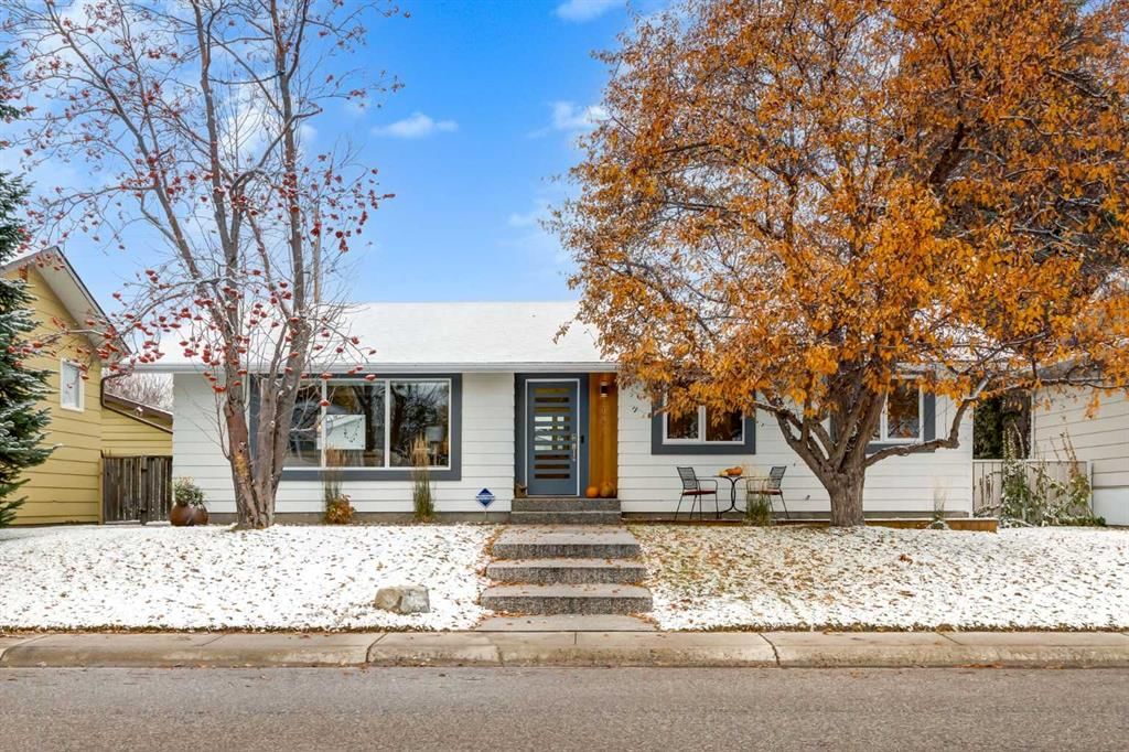 10815 Maplecreek Drive SE, Calgary — detached for sale
