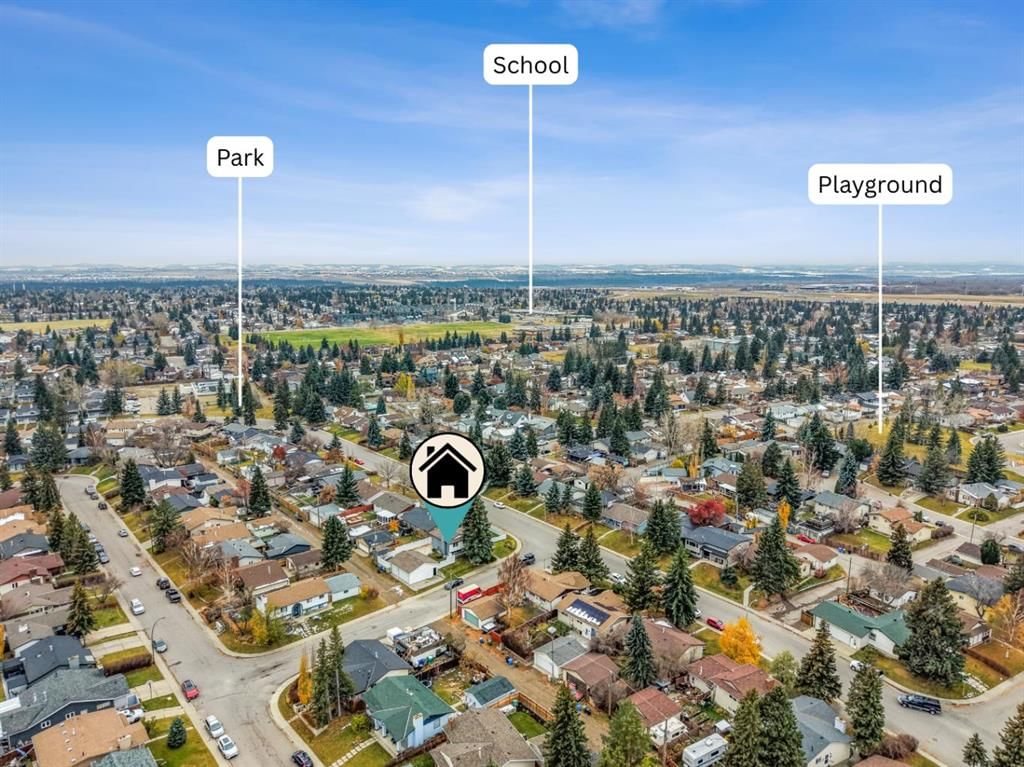 10532 Oakmoor Way SW, Calgary — photo 3 of 50