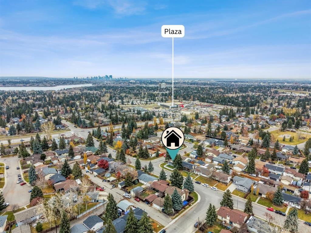10532 Oakmoor Way SW, Calgary — photo 5 of 50