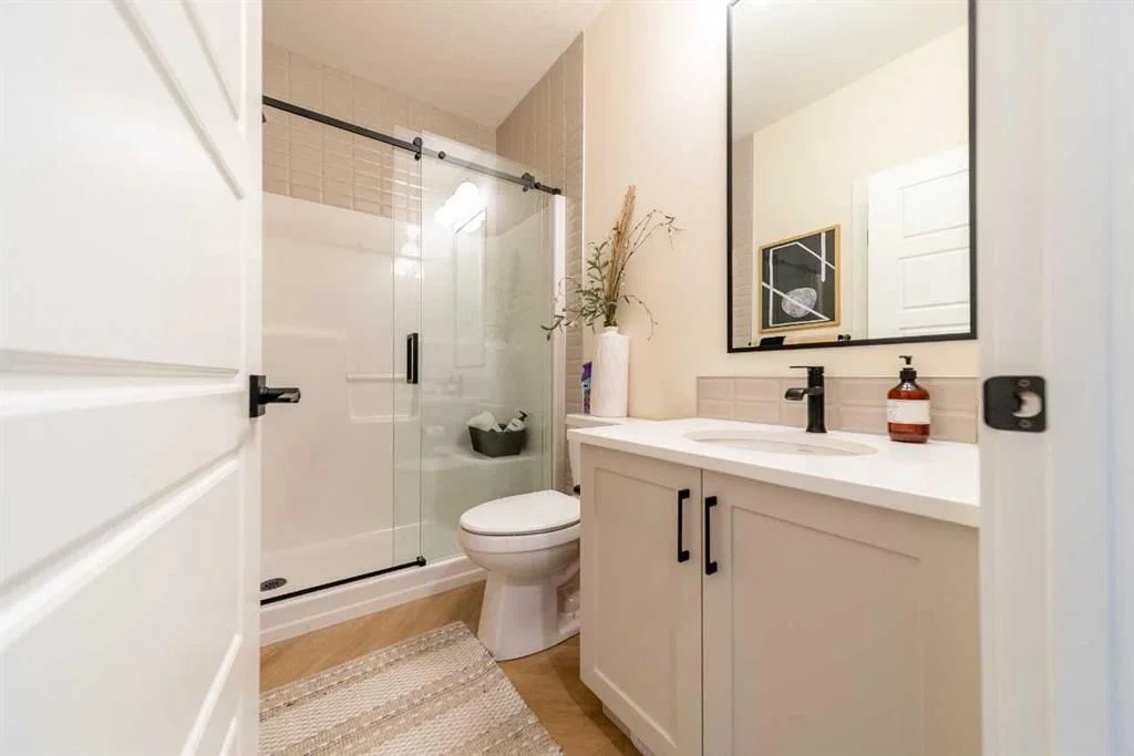 237 Lewiston Way NE, Calgary — photo 5 of 11