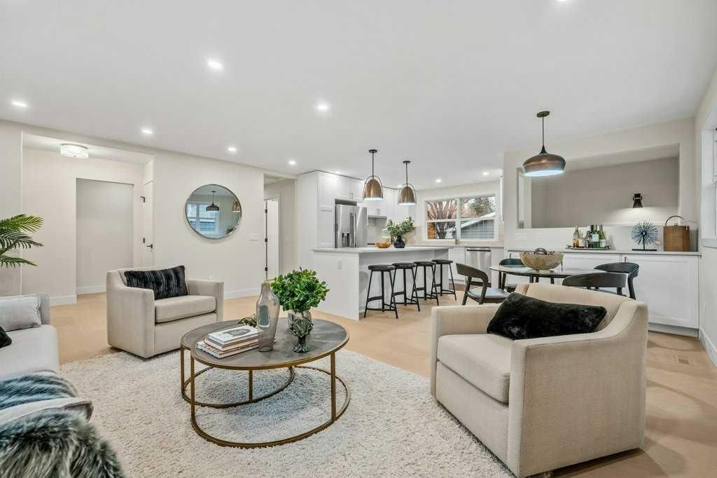 7 Canna Bay SW, Calgary — photo 4 of 49