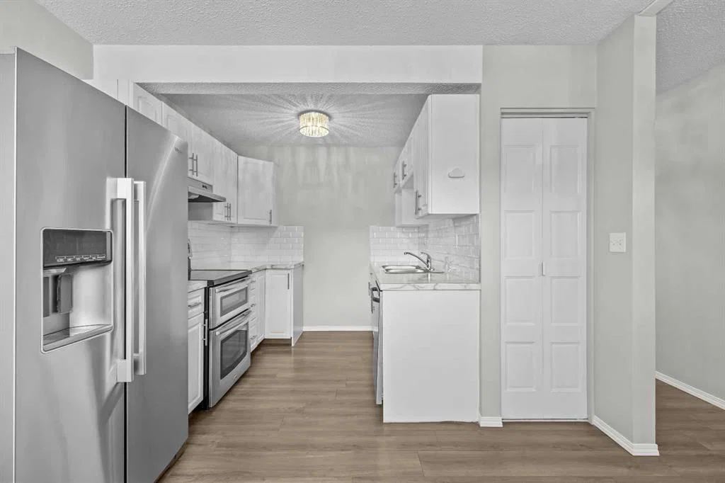 15, 6100 4 Avenue NE, Calgary — photo 5 of 37