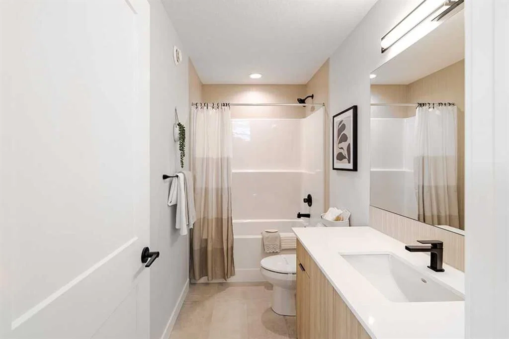 124 Belmont Place SW, Calgary — photo 4 of 28