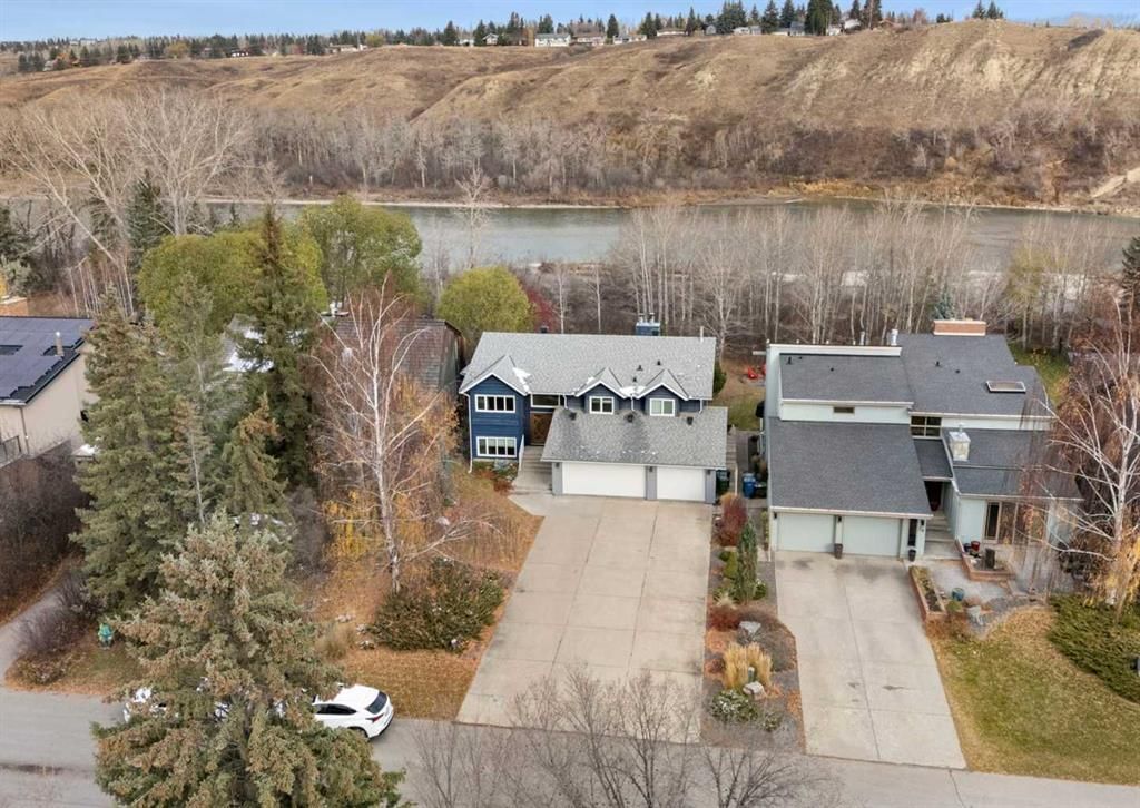 32 Bow Village Crescent NW, Calgary — detached for sale
