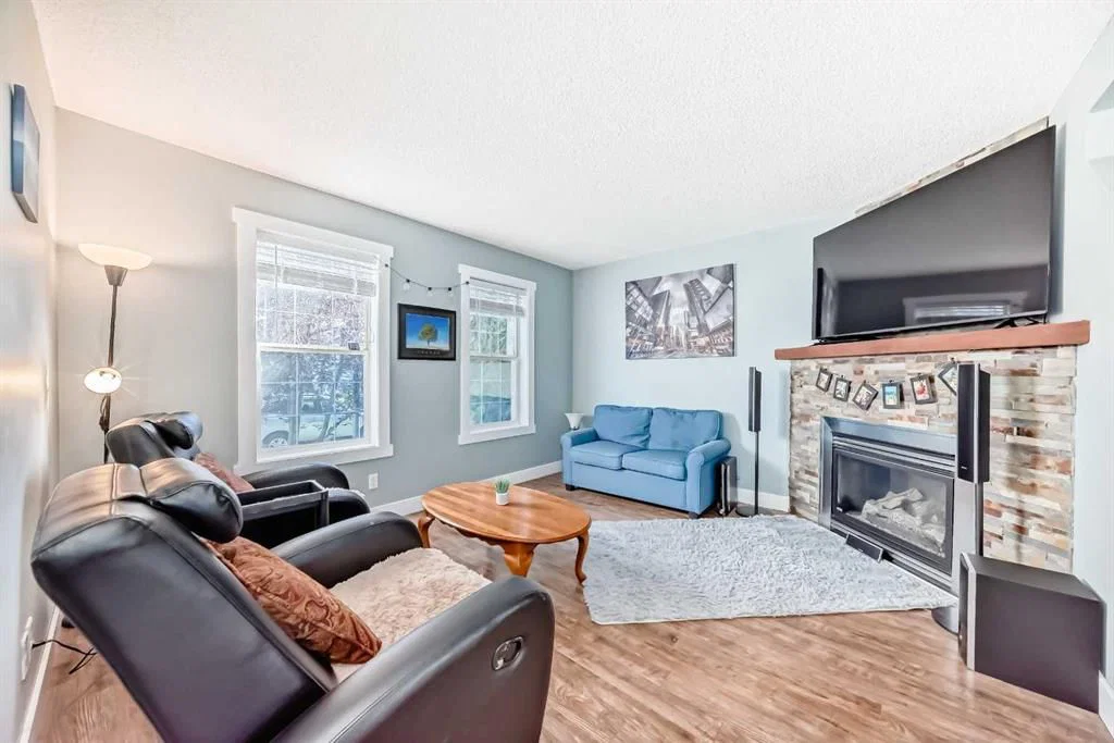 57 Martinvalley Way NE, Calgary — photo 4 of 40