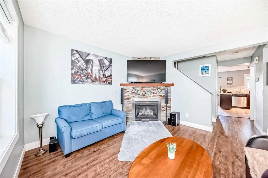 57 Martinvalley Way NE, Calgary — photo 5 of 40